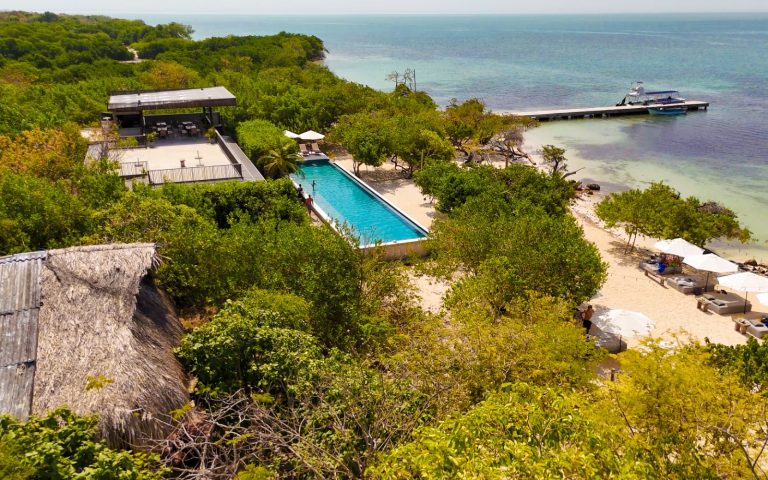 Pasadía en Sabai Beach Hotel (Barú) — Cartagena